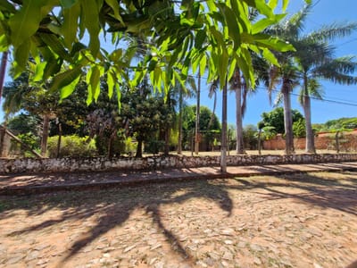 VENDO AMPLIO TERRENO EN PIRIBEBUY