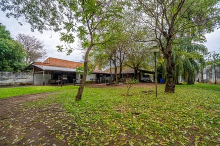 Casa 608 m2 en 1.500 m2 de terreno - Centro de Villeta