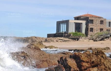 Casa en La Barra en primera linea con vistas panorámicas