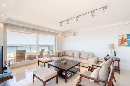 Le Jardin Punta del Este Apartamento de Tres dormitorios y servicio en venta Le Jardin