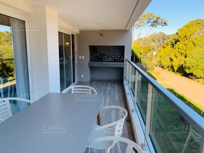 Apartamento en alquiler dos dormitorios a cuadras de la playa brava