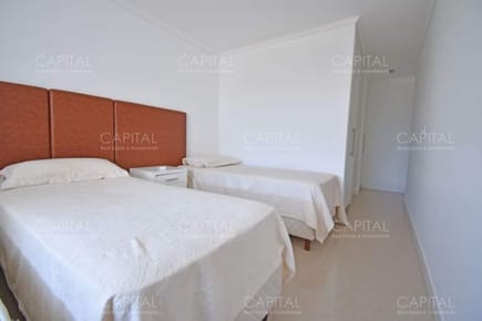 Apartamento Casino Tower en Venta de Dos dormitorios en Playa Mansa, Punta del este