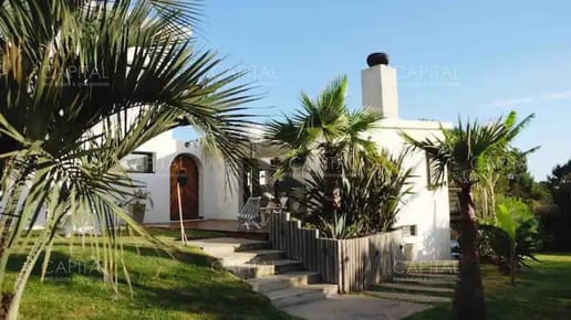 Casa en La Barra de cuatro dormitorios en alquiler.