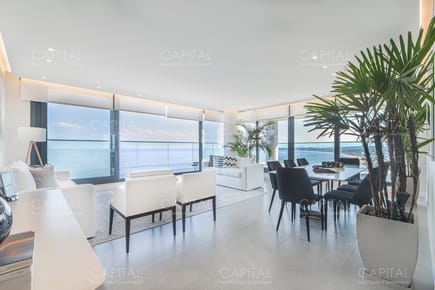 Apartamento en primera linea frente al mar Esquinero a Punta Ballena en edificio VENETIAN