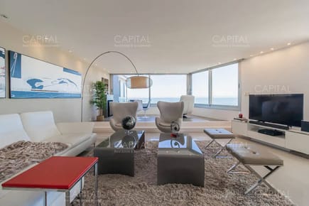 Apartamento de tres dormitorios en Tiburron III en Alquiler