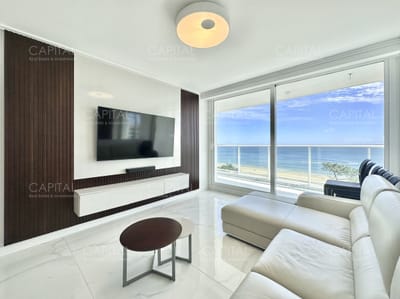 Apartamento de tres dormitorios en suites en Paramount Smart Tower en Alquiler