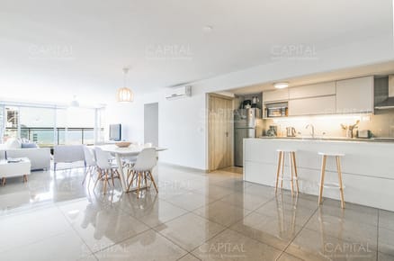 Apartamento de tres dormitorios en Torre Onix Punta del Este.