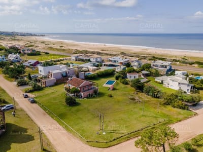 Terreno en Venta en Playa Montoya