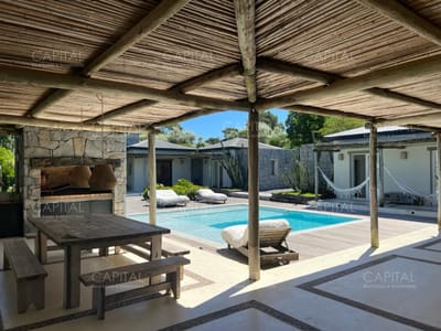 Excelente residencia en barrio cerrado Pinar del Faro en José Ignacio