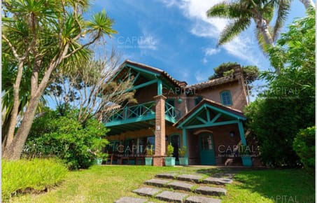 Excelente casa en Montoya con piscina a 300 mts del mar