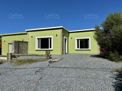 Casa de tres dormitorios en venta, Barrio Burnett