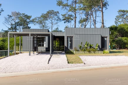 Excepcional casa en barrio cerrado Reserva Montoya