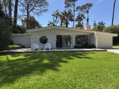 Casa de Tres Dormitorios en Aqluiler en Playa Mansa
