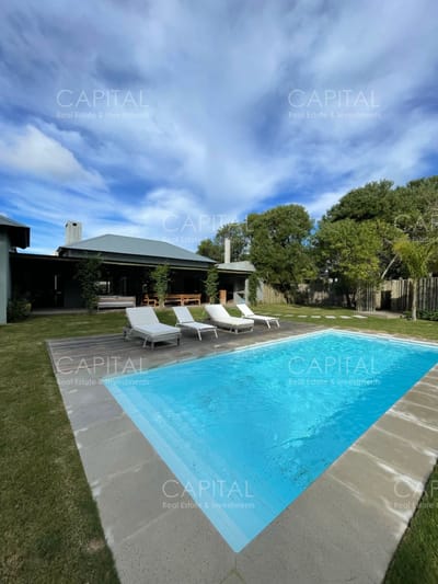 Casa de tres cuartos en el Barrio Cerrada Pinar del Faro Jose Ignacio