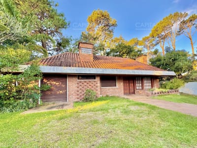 Casa en Venta de Tres Dormitorios en Cantegril