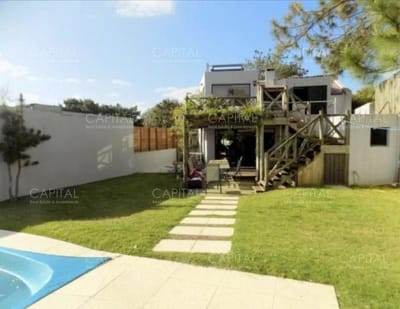 Casa en alquiler en La Barra muy bien ubicada próxima al mar
