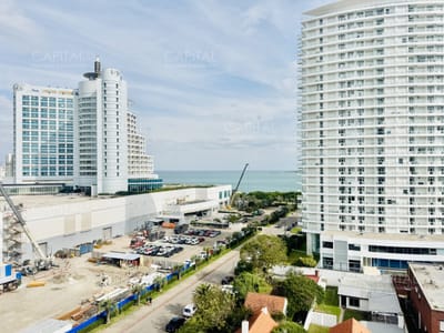 Apartamento reciclado de tres dormitorios en venta en Playa Mansa