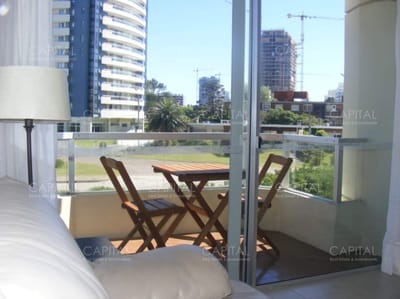 APARTAMENTO DOS DORMITORIOS EN ALQUILER DE TEMPORADA, PLAYA BRAVA - PUNTA DEL ESTE