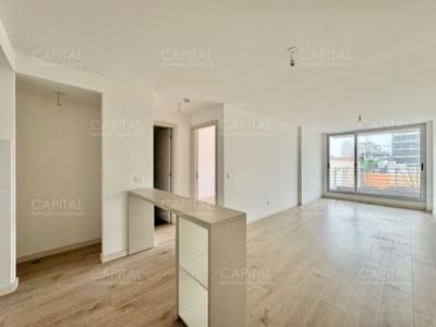Apartamento de un dormitorio en venta zona La Comercial - Tres Cruces