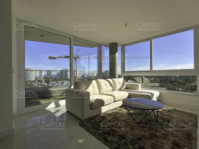 Apartamento de 3 Dormitorios en Venta en Aidy Grill Punta del Este