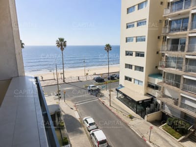 Apartamento de tres dormitorios y dependencia en venta zona Pocitos a pasos de la Rambla