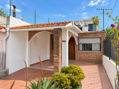 Casa en venta en Malvin Norte TRES dormitorios y cochera