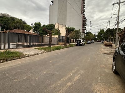 VENDO PROPIEDAD DE 703 M2 EN BARRIO HERRERA
