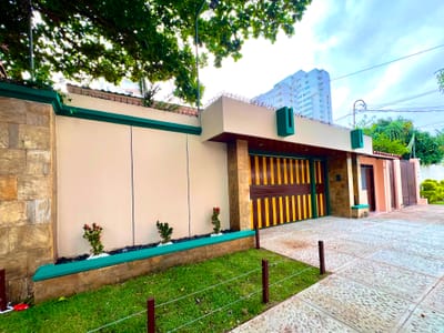 Casa En Ubicacion Estrategica En Venta Zona Sur