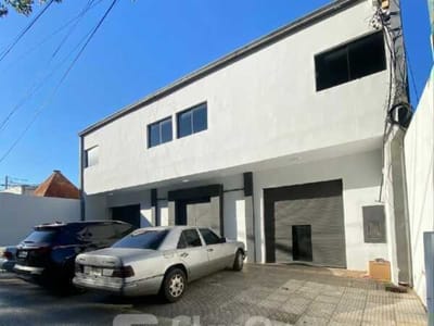 SALÓN COMERCIAL EN ALQUILER - BARRIO SAJONIA