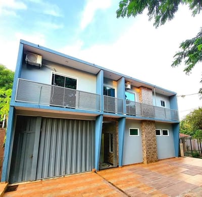 En venta amplia casa de 2 pisos en el corazón de Ciudad del este 