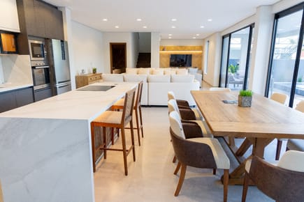 En Venta Hermosa Casa De Estilo Moderno Minimalista – San Bernardino