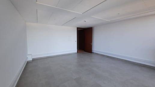 CONSULTORIO EN ALQUILER EDIFICIO M40 ZONA EQUIPETROL