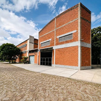 ALQUILO DEPOSITO EN ESQUINA EN ASUNCION, NAZARETH - ID 51095