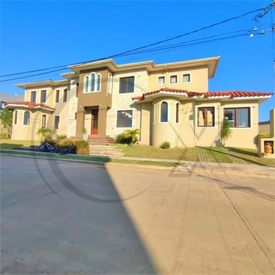 CASA EN ANTICRETICO DE 4 HABITACIONES - URUBO | 77343558
