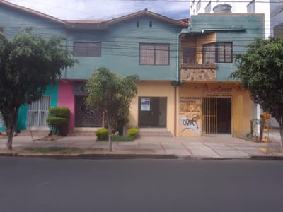 LOCAL COMERCIAL EN ANTICRETICO