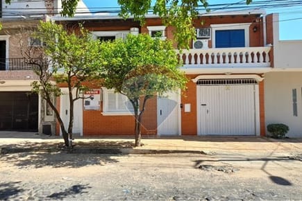 CASA BO. BERNARDINO CABALLERO EN VENTA