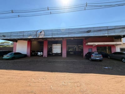 VENDO Amplio Tinglado Industrial con Casa y Tanque de 13.000 Lts.