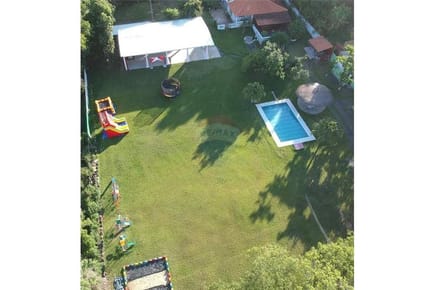 VENDO CASA QUINTA EN LUQUE CON AMPLIO TERRENO