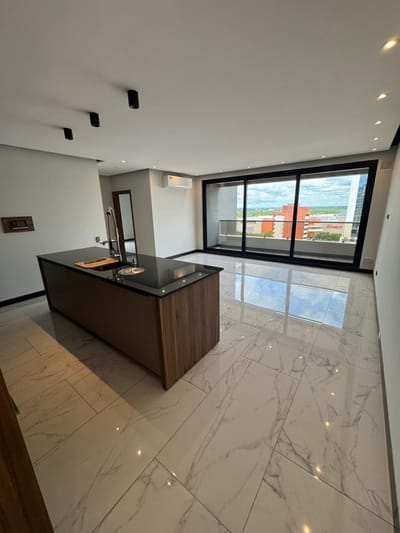 Sky Moon, Venta De Departamento De 2 Dormitorios En Equipetrol.