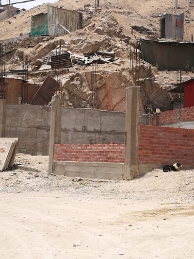 VENDO TERRENO SEMI CONSTRUIDO