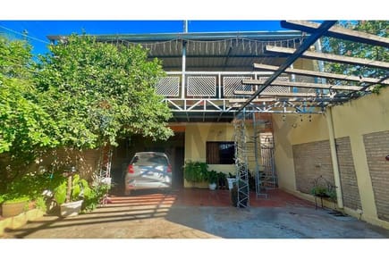DÚPLEX EN ESQUINA EN VENTA – LAURELTY, LUQUE 