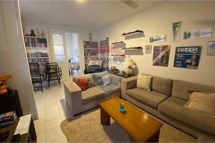 Vendo Casa de 2 Habitaciones en el centro de Asunción Bº San roque 