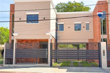 DUPLEX EN VENTA LUQUE ZONA RAKIURA