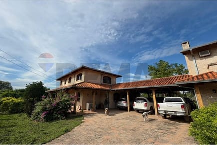 VENDO RESIDENCIA EN SURUBI I