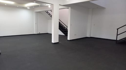 EN ALQUILER LOCAL COMERCIAL ZONA BOGGIANI