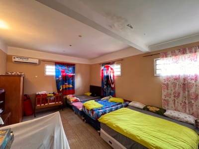 Casa En Mariano R.a De 300m2