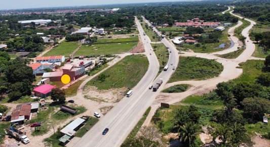 TERRENO EN VENTA ZONA NORTE SOBRE AV. G77 IDEAL PARA COMERCIO O NEGOCIO