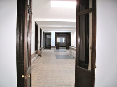 Edificio De Oficinas