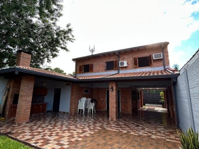 ALQUILO AMPLIA CASA 4 DORM EN BARRIO HIPÓDROMO