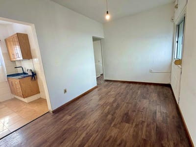 POCITOS REF LY2190  Apartamento en alquiler (Baltasar Vargas y Timbó) a 1 cuadra y media de Av. Bras